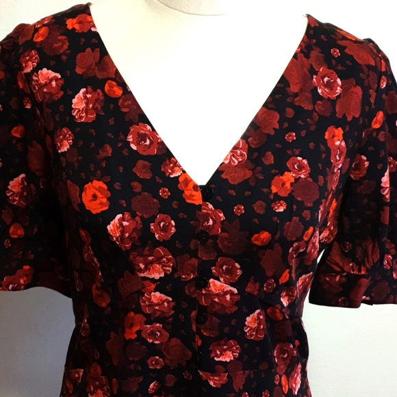 🎈SALE! Bundle 3 for $30.Dotti floral dress - Picture 3 of 5